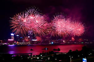 煙花盛宴閃耀香港祝福祖國