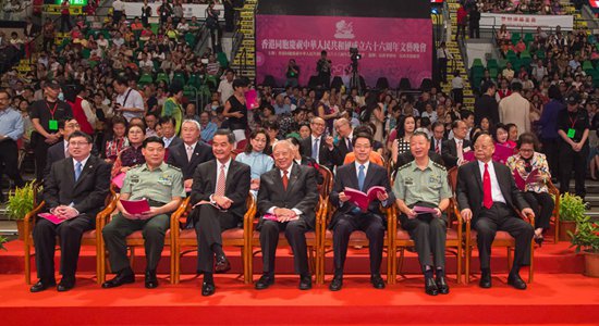 張曉明出席香港同胞慶國慶文藝晚會(huì )